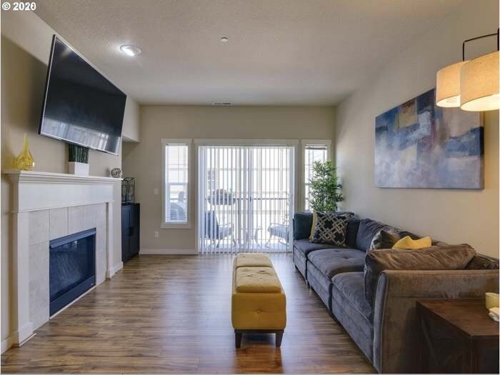 Living Room/Patio - 28488 SW Villebois Dr N