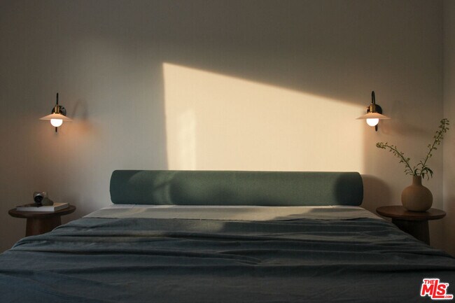 Building Photo - 349 Stowe Terrace