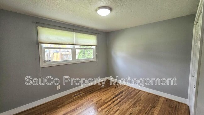 Building Photo - 6770 SW Princess Ave