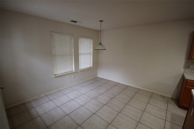 Building Photo - 19055 Village Maple Ct