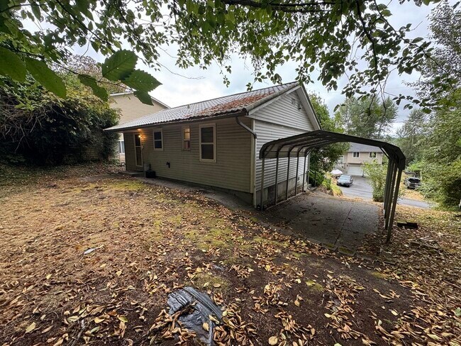 Building Photo - 3708 S Perry St