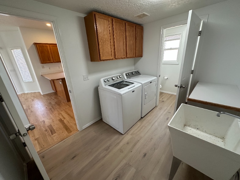 Building Photo - 670 Teton Dr