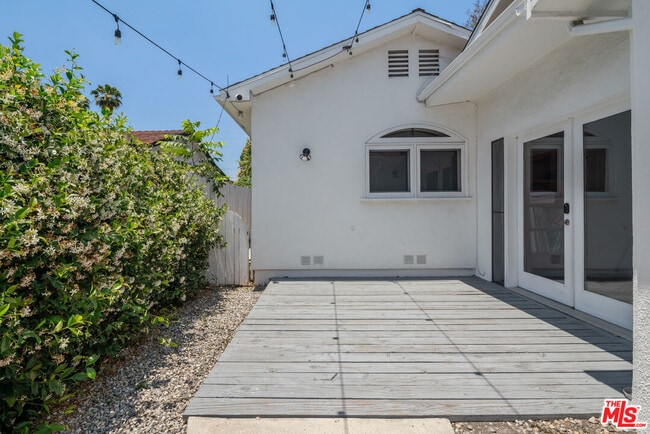 Building Photo - 5664 Donna Ave