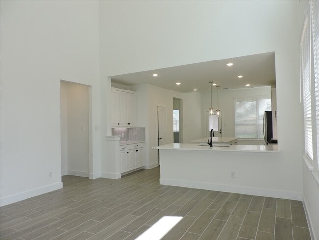 Building Photo - 12846 Meadow Wind Wy