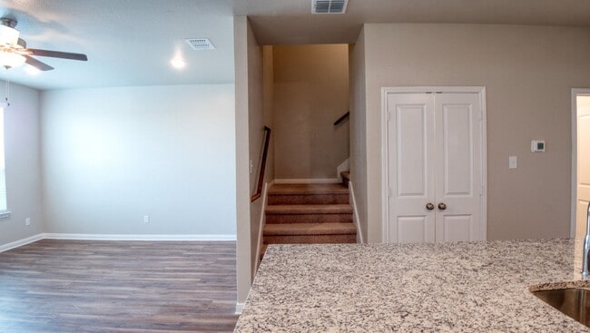 Building Photo - Where Style Meets Comfort: Elevate Your Li...