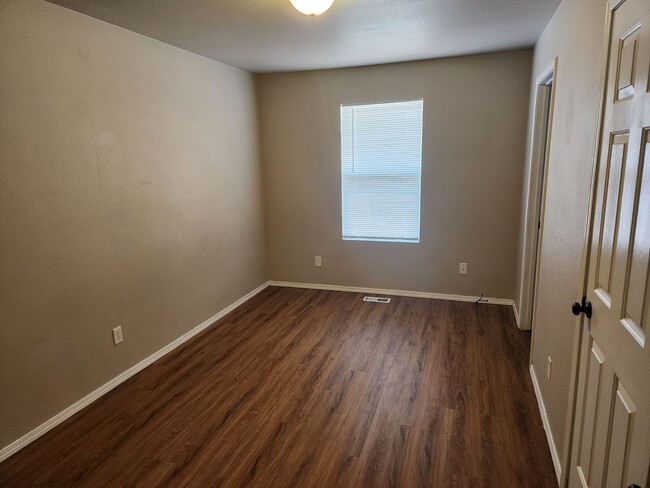 Building Photo - 1/2 OFF 1st MONTH!