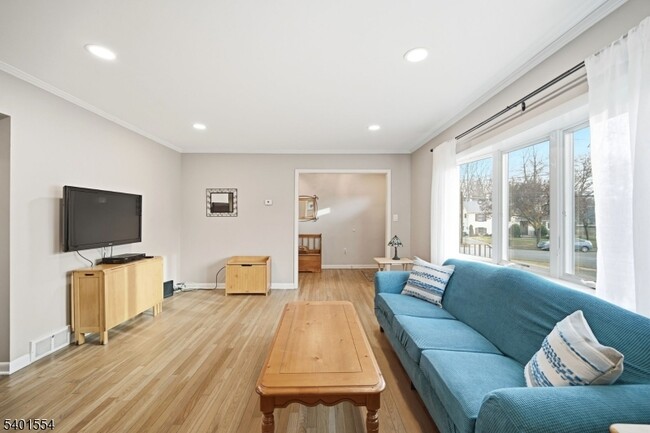 Building Photo - 58 Dogwood Rd