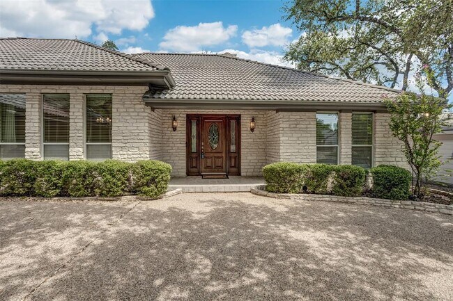 Building Photo - 410 Rolling Green Dr