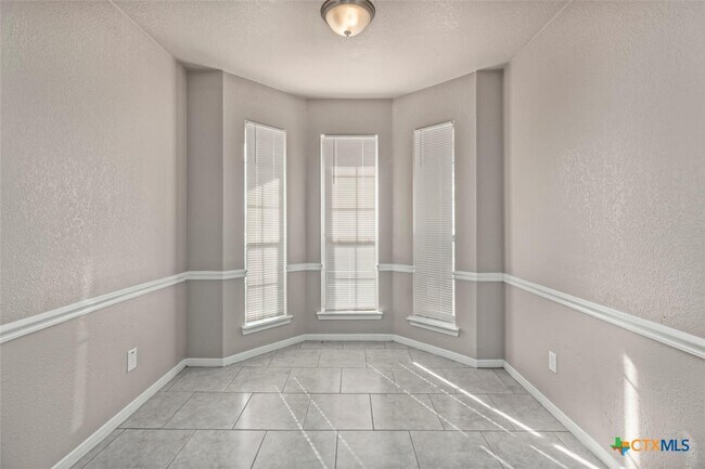 Building Photo - 4107 Fawn Dr