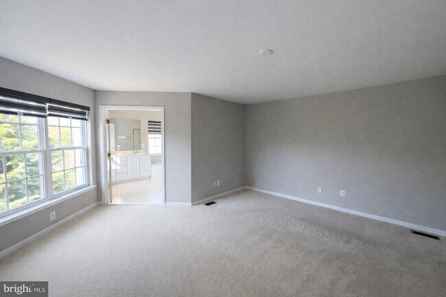 Building Photo - 12314 Tanalian Falls Ln