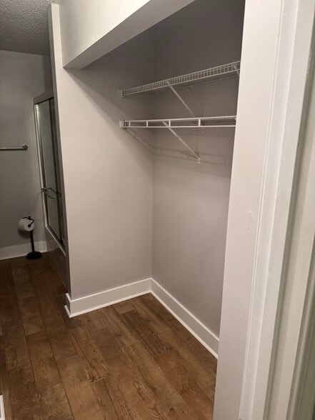 Building Photo - 2950 Meadowlark Ln