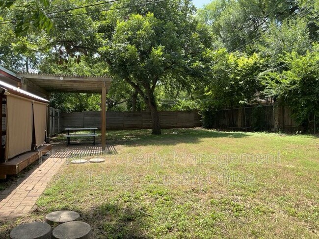 Building Photo - 1301 Clearfield Dr