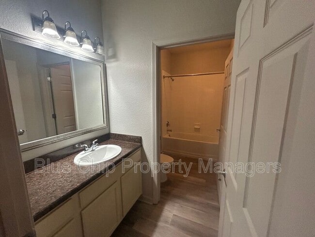 Building Photo - 14200 Avalon Rd