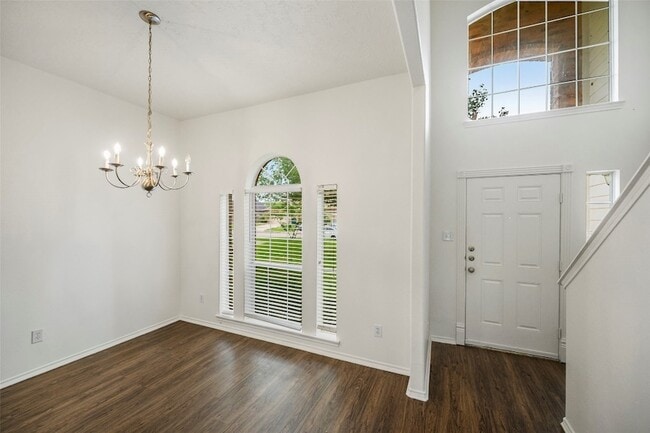 Building Photo - 18401 Sunrise Oaks Ct