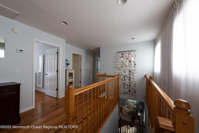 Building Photo - 164 Osborne Ave