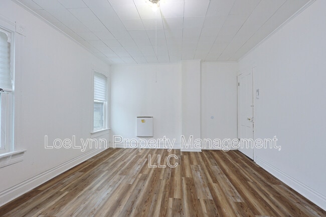 Building Photo - 14208 Temple St