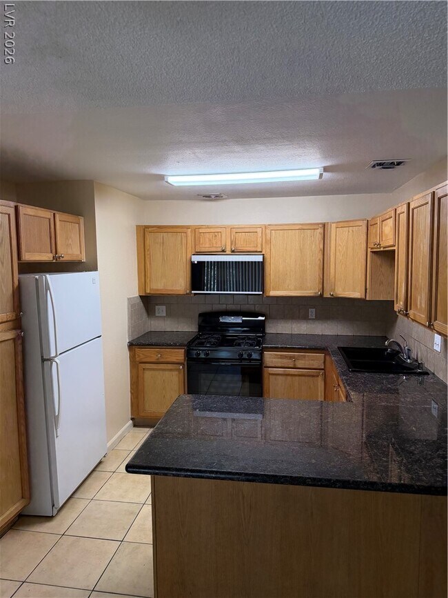 Building Photo - 6747 Flora Dr