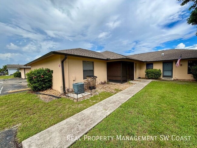 Building Photo - 4407 SW 7th Pl