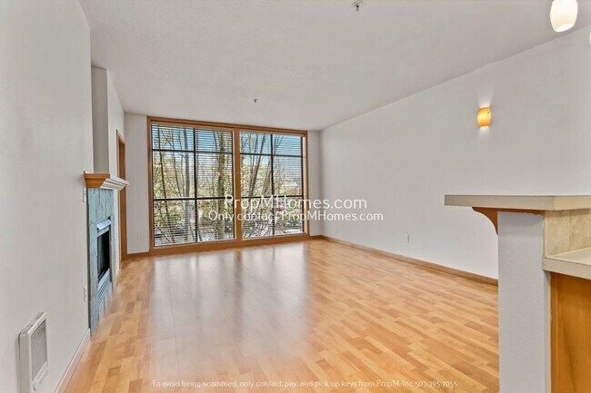 Primary Photo - Beranger Commons - The Pearl of Gresham! S...