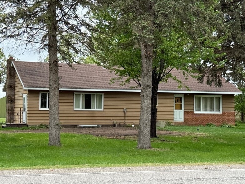 Primary Photo - 42057 County Road 1