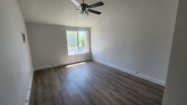 Building Photo - 2BD/2BA Condo in The Plaza Community - Pac...