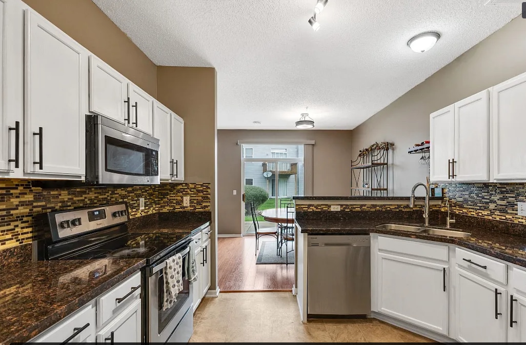 Building Photo - 5100 Holly Ln N