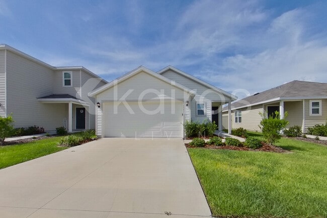 Building Photo - 4421 SW 85 Ln