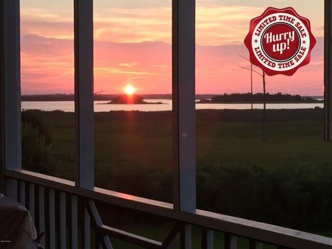Primary Photo - RENT SPECIAL! Sunset Heaven! Hard to Find ...