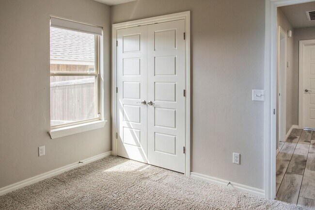 Building Photo - 3320 NW 187 Ter