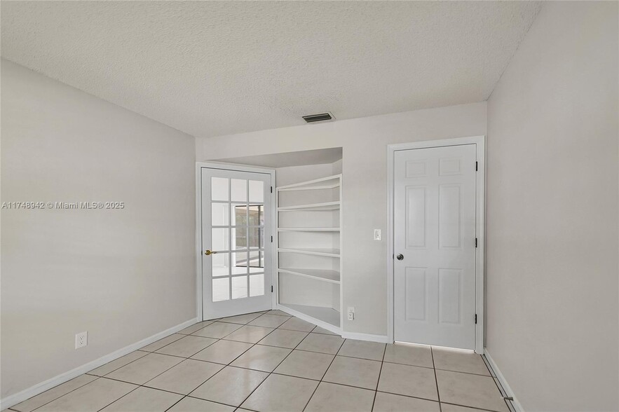 Building Photo - 296 NW 118th Ter