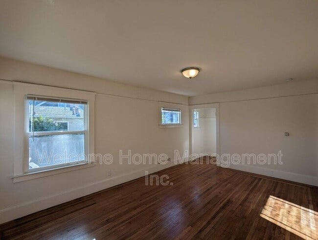 Building Photo - 1930 California St