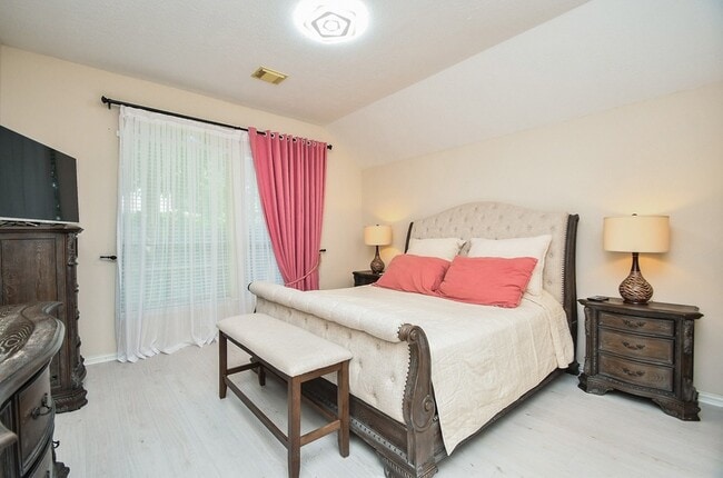 Building Photo - 7835 Stone Oak Ct