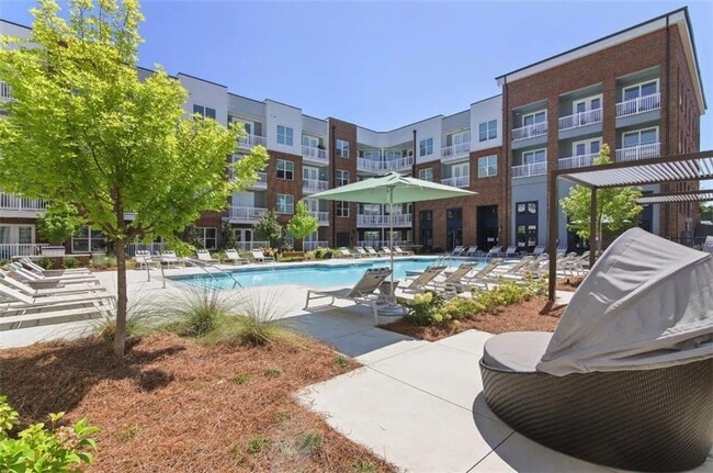 Building Photo - 550 Webb Gin House Rd