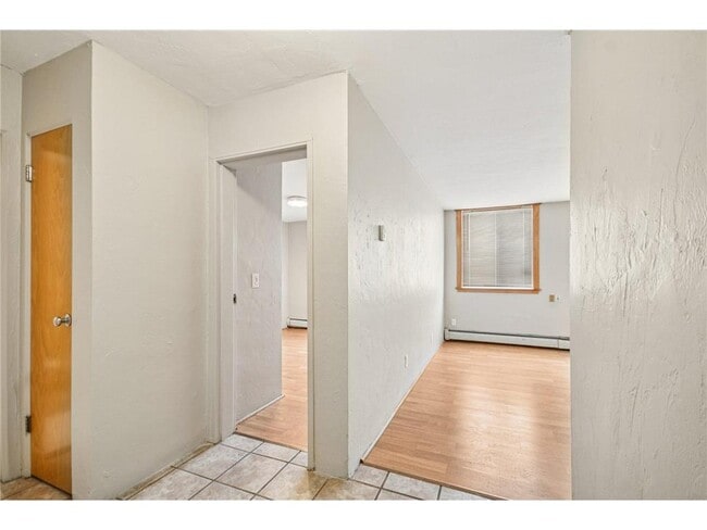 Building Photo - 2525 3rd Ave S