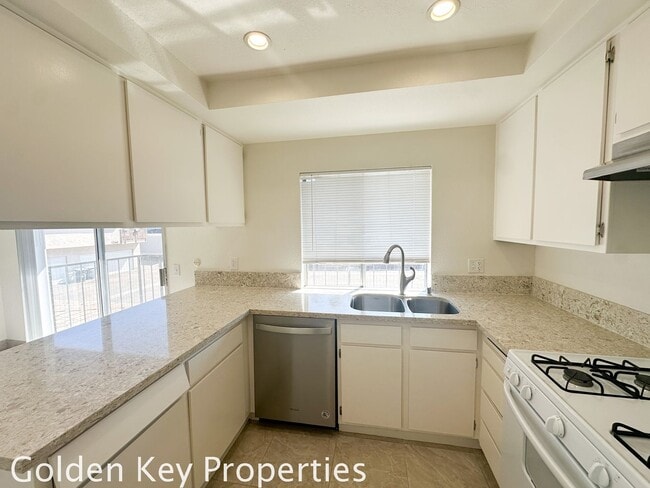 Building Photo - Move-in ready 2-Bedroom / 2-Bathroom apart...