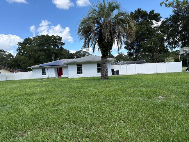 Building Photo - 10024 SW 73rd Terrace