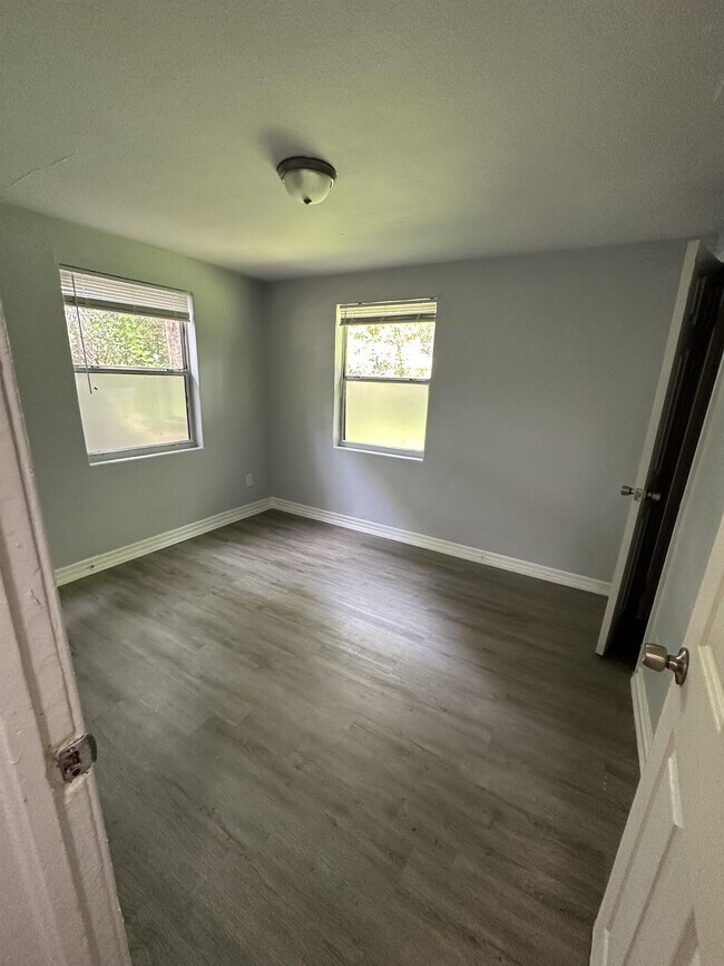 Building Photo - 9050 7th Ave