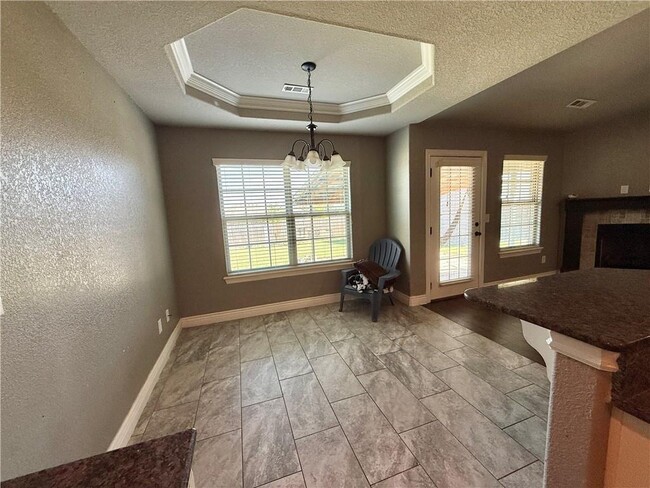 Building Photo - 1140 Willow Oak
