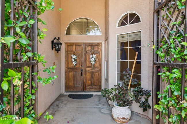 Building Photo - 758 S Lagoon Dr