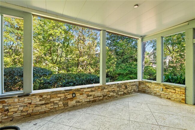 Building Photo - 1362 Cartecay Dr NE