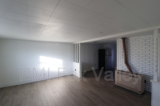 Building Photo - 122 S State St