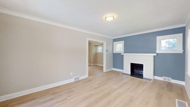 Building Photo - 4528 Rainbow Rd