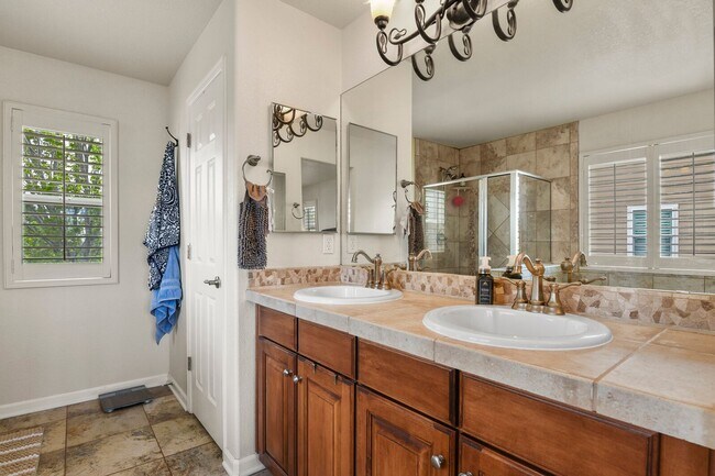 Building Photo - Wolf Ranch Rental in Academy D20 School Di...