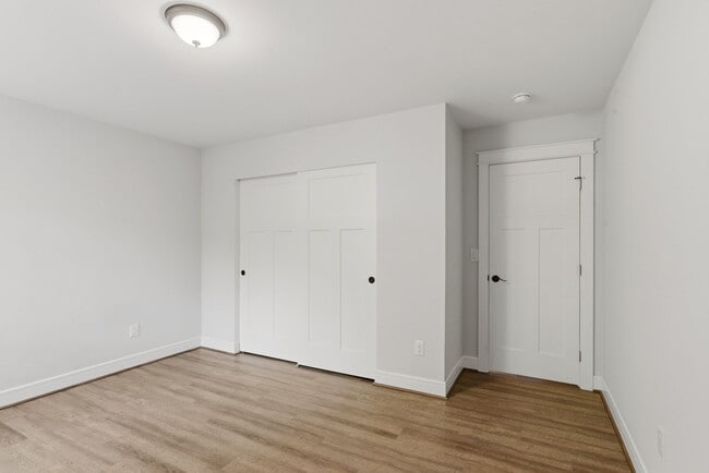 Building Photo - 8645 Evergreen Dr NE
