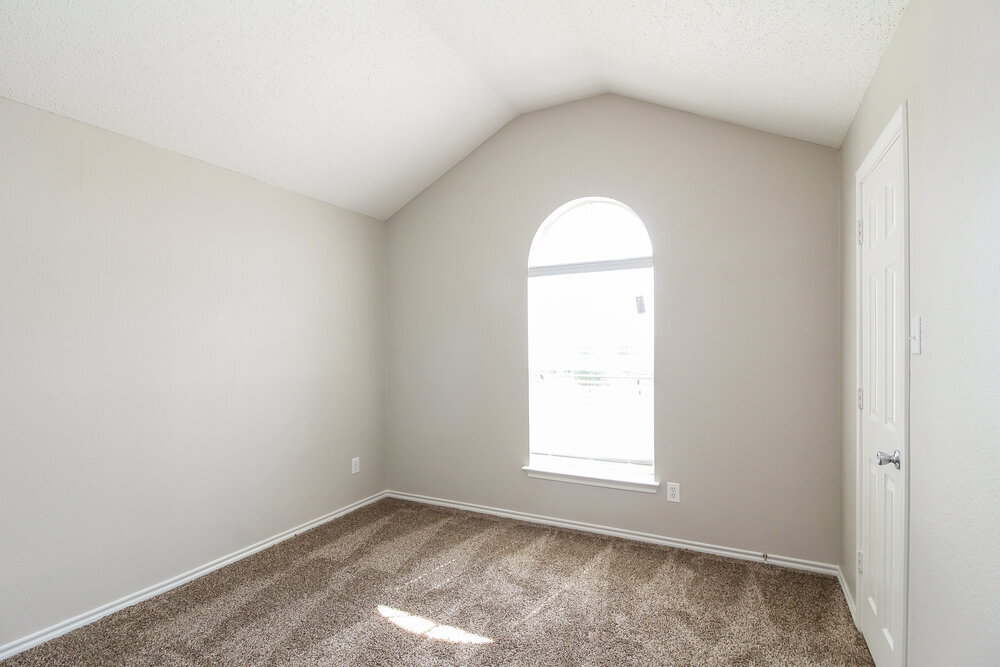 Building Photo - 2309 Raven Ct