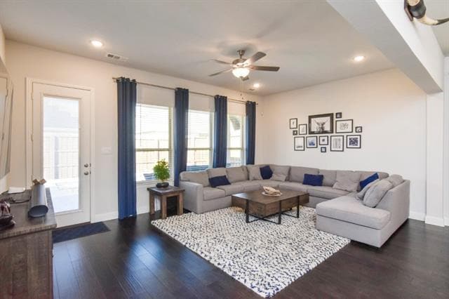 Building Photo - 1124 Putnam Dr