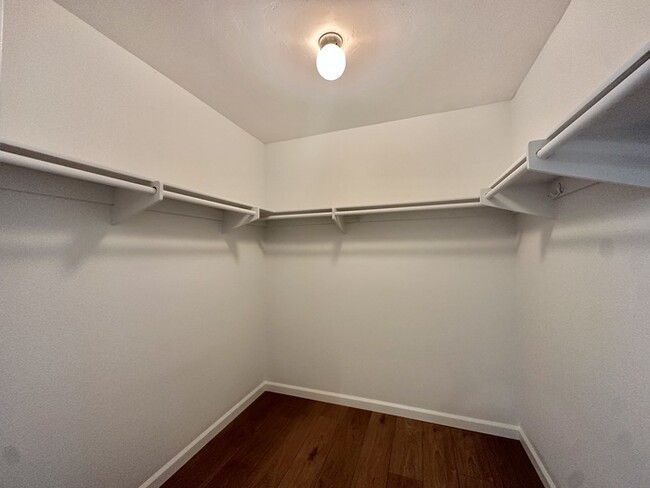Building Photo - Newly Remodeled 2 Bedroom 2 Bath Near UTC ...