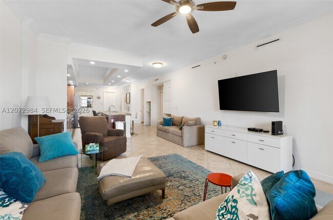 Building Photo - 4445 El Mar Dr