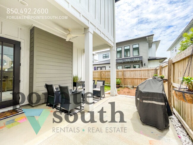 Building Photo - 13805 Red Drum Ct