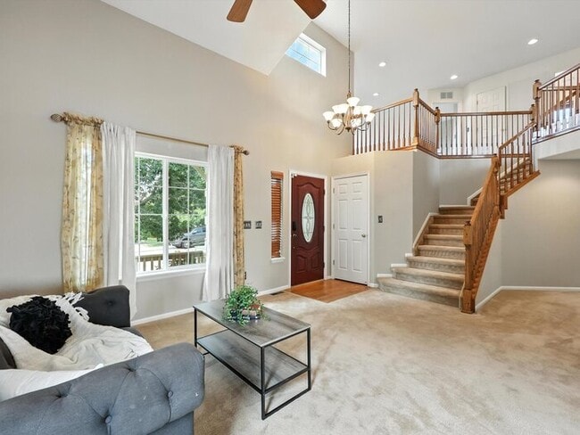 Building Photo - 8295 Cedar Chase Dr